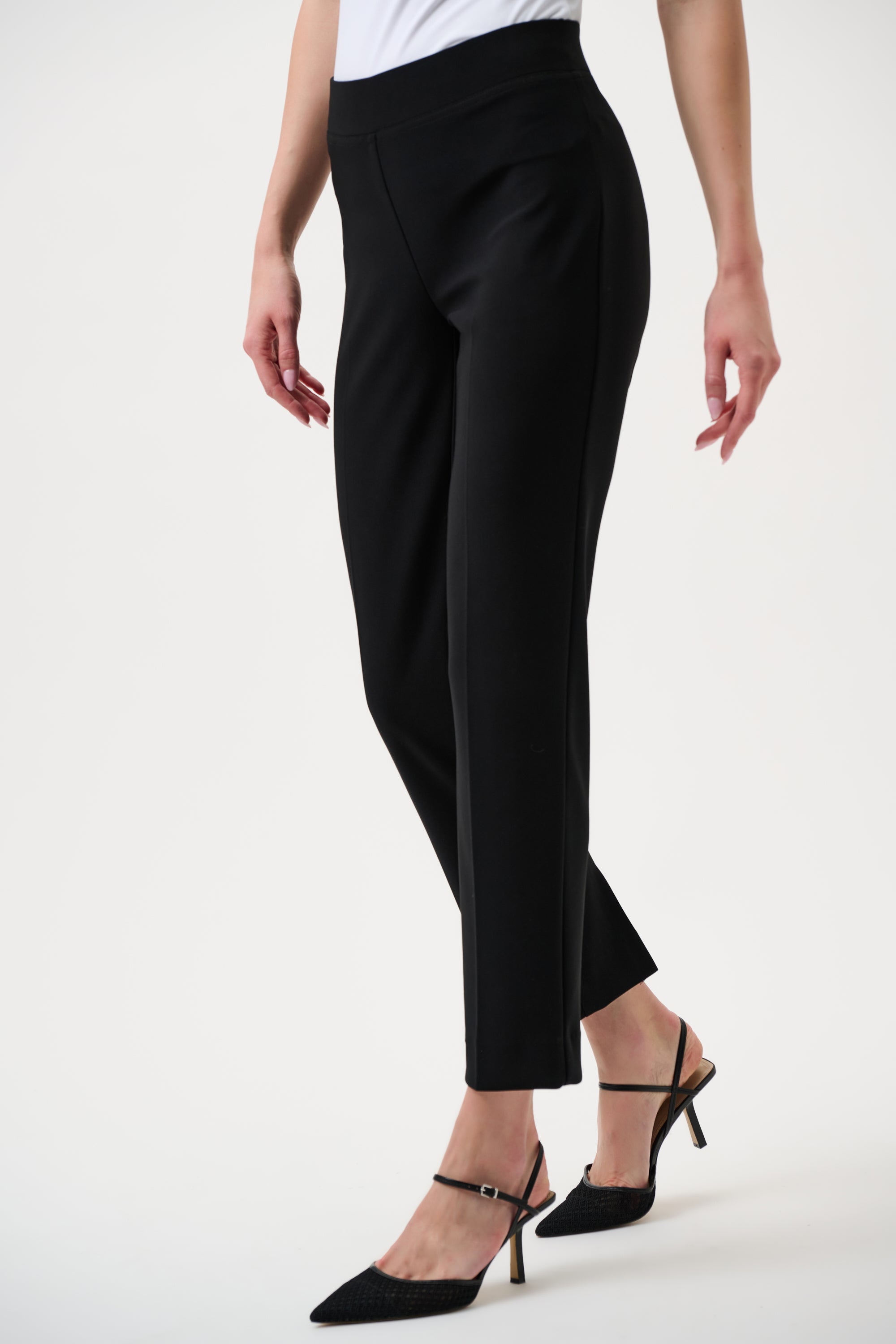 Pantalón Recto Clásico en Negro 143105