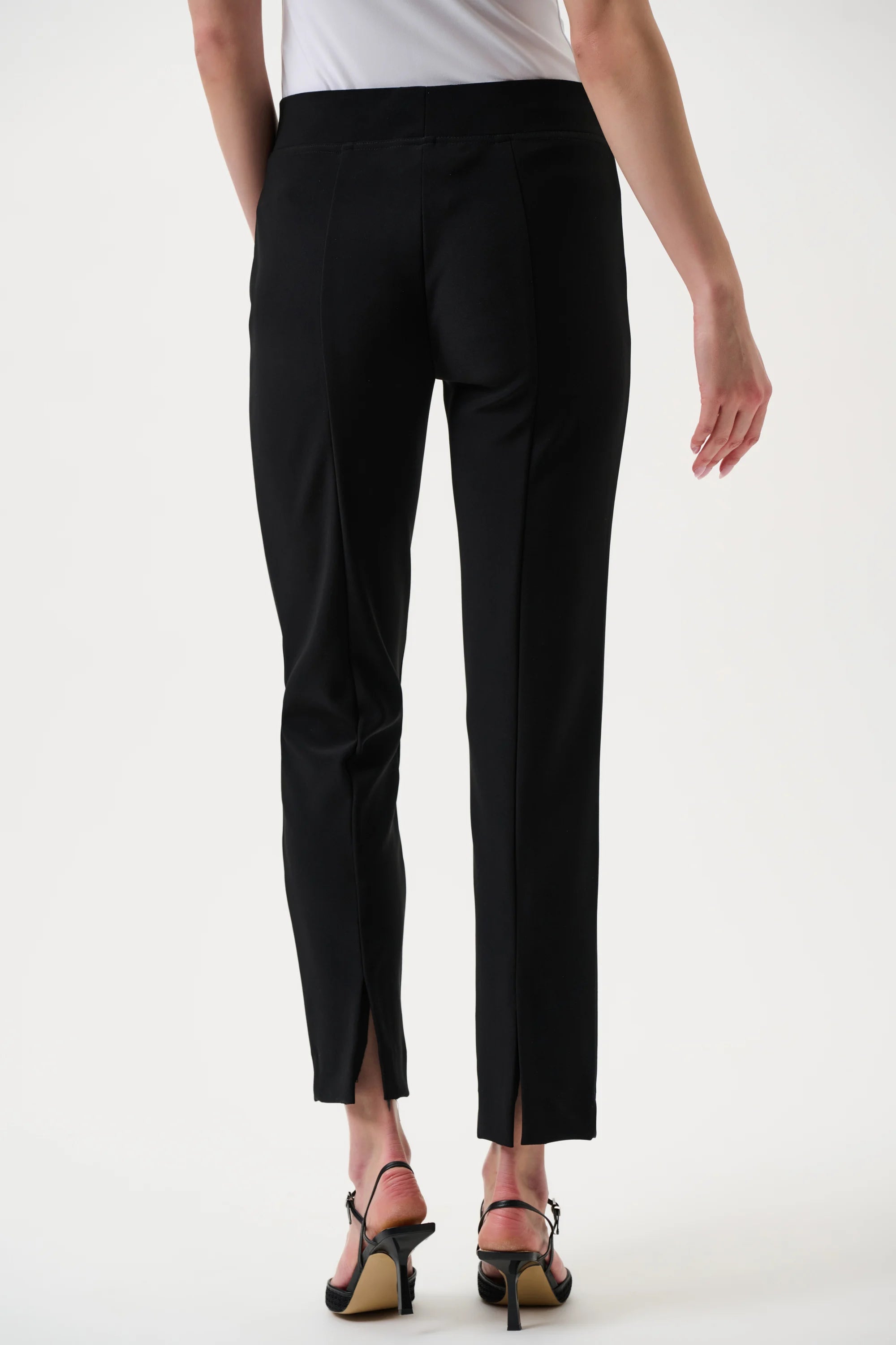Pantalón Recto Clásico en Negro 143105