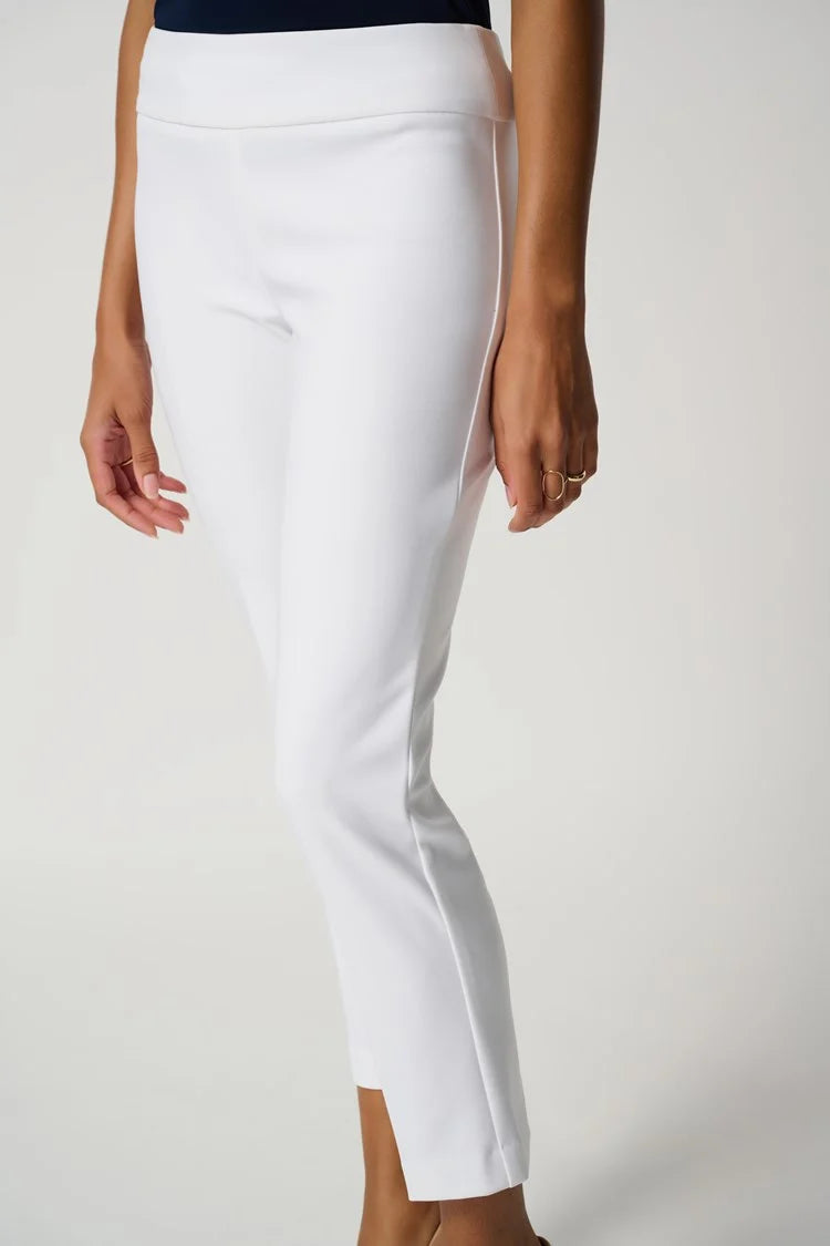 Classic Cropped Pant in White 181089