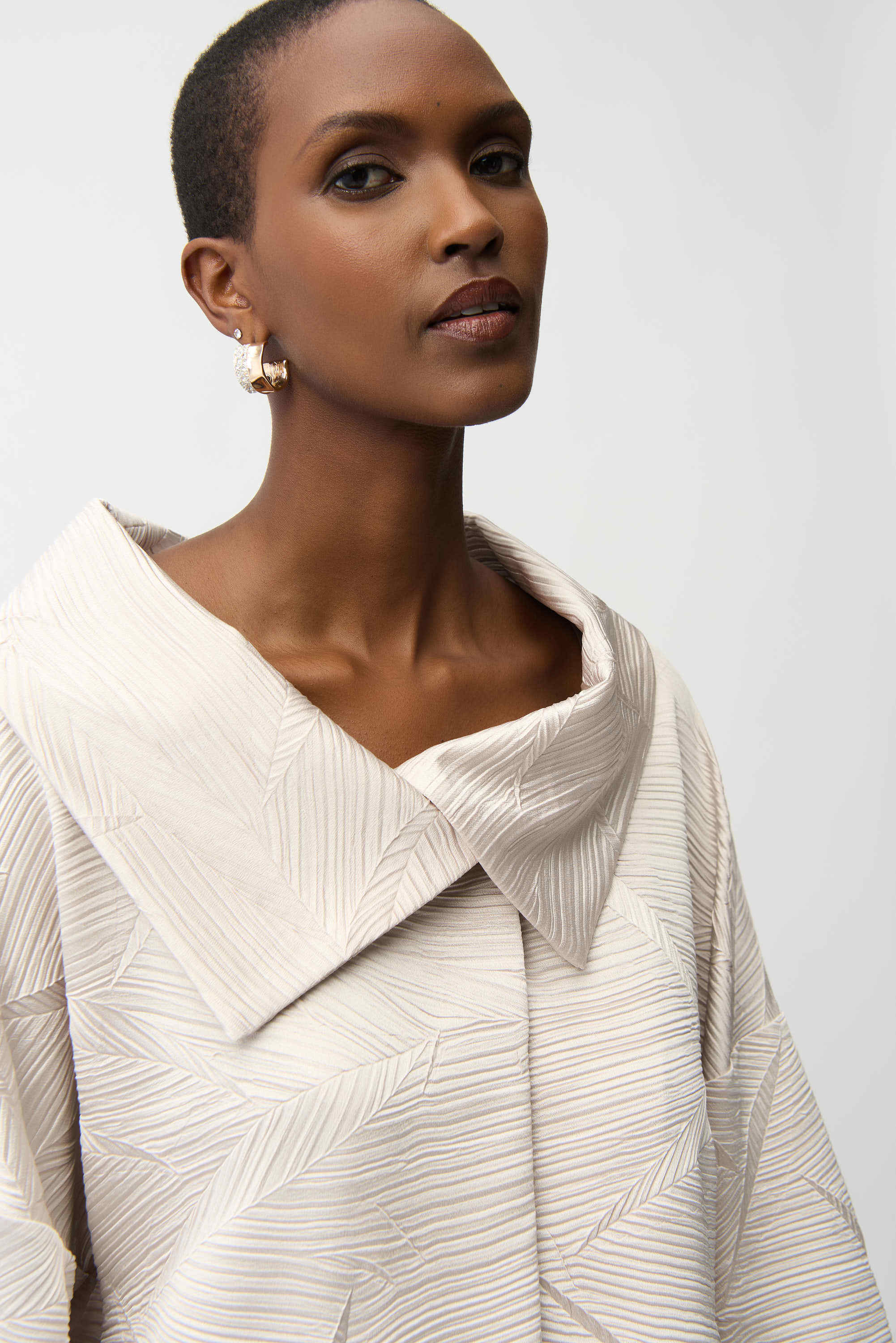 Pleated Satin Boxy Jacket With Overlay Collar 261241