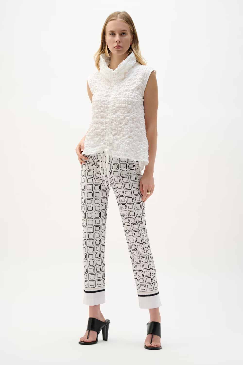 Geometric Mid-rise Trousers Style 262206