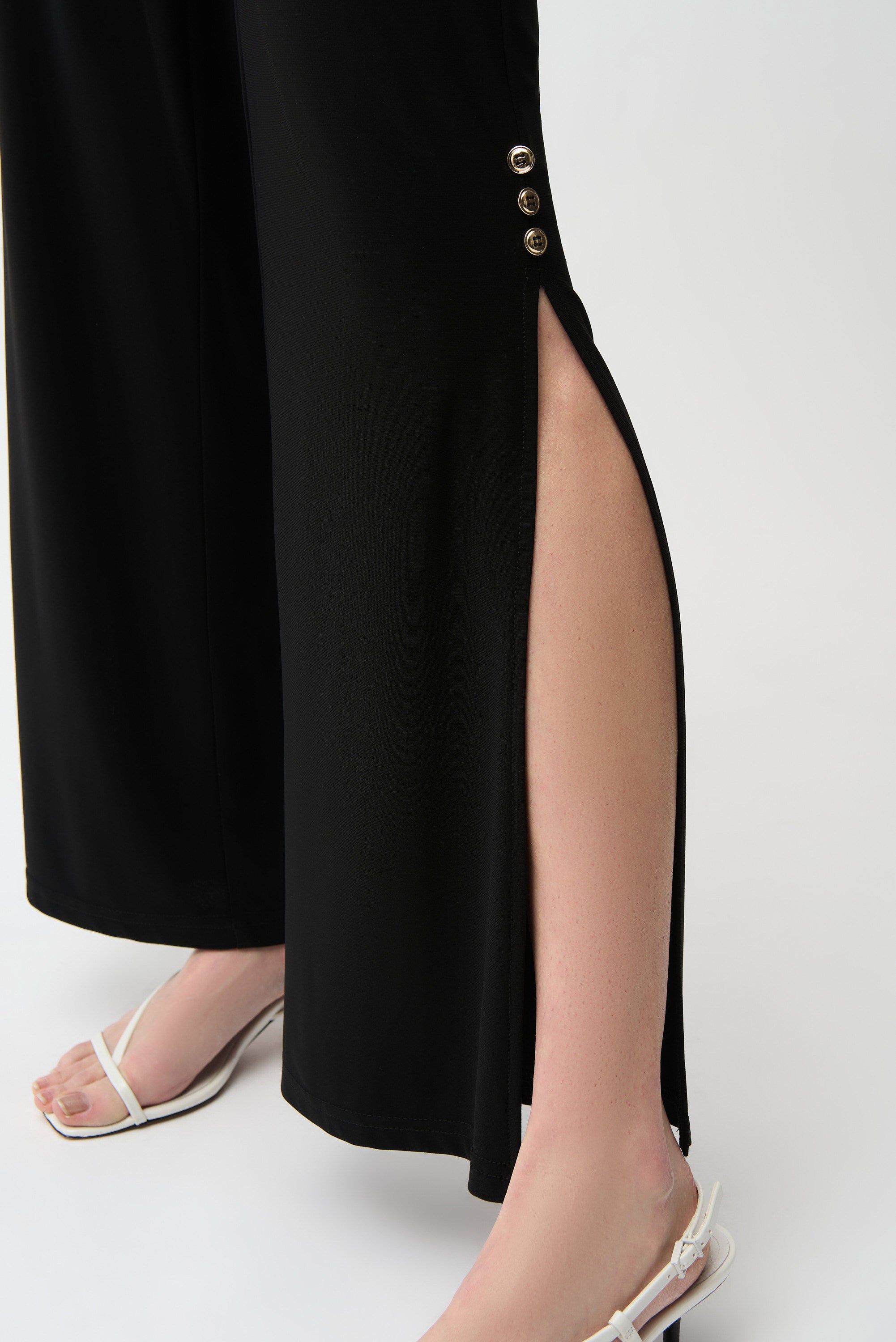 Silky Knit Wide Leg Pull-On Pants 261018