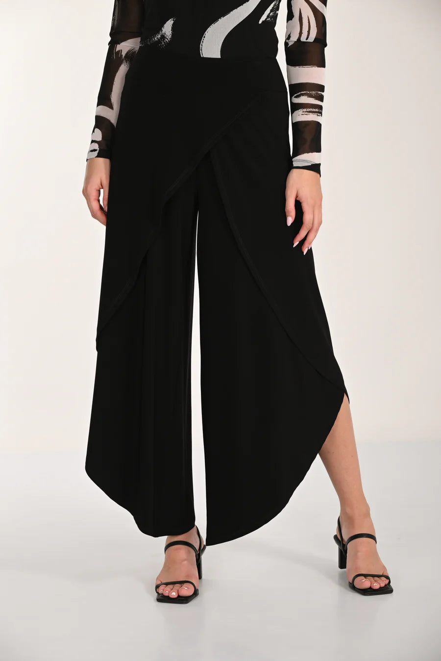 Pull On Knit Pants in Black -266004