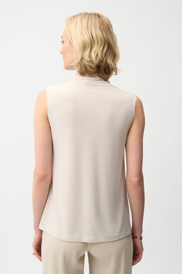 V-neck Sleeveless Pullover Style 261229