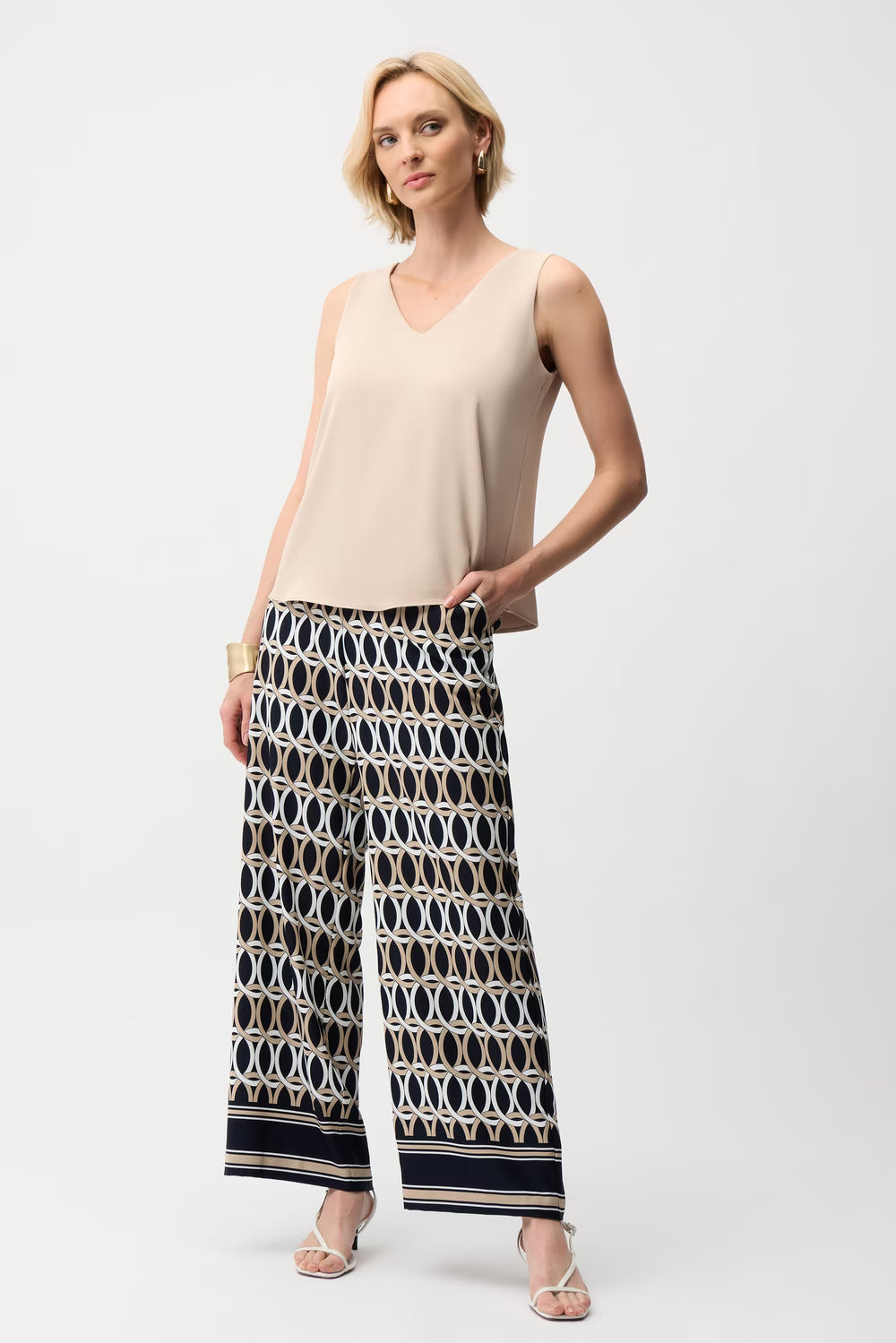 Casual Sleeveless V-neck Top Style 261248
